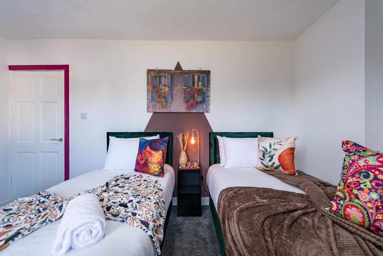 Aseda 4 Bedroom Private Parking, Game Zone -Pool Table, Garden Home Kingston upon Hull Exteriér fotografie